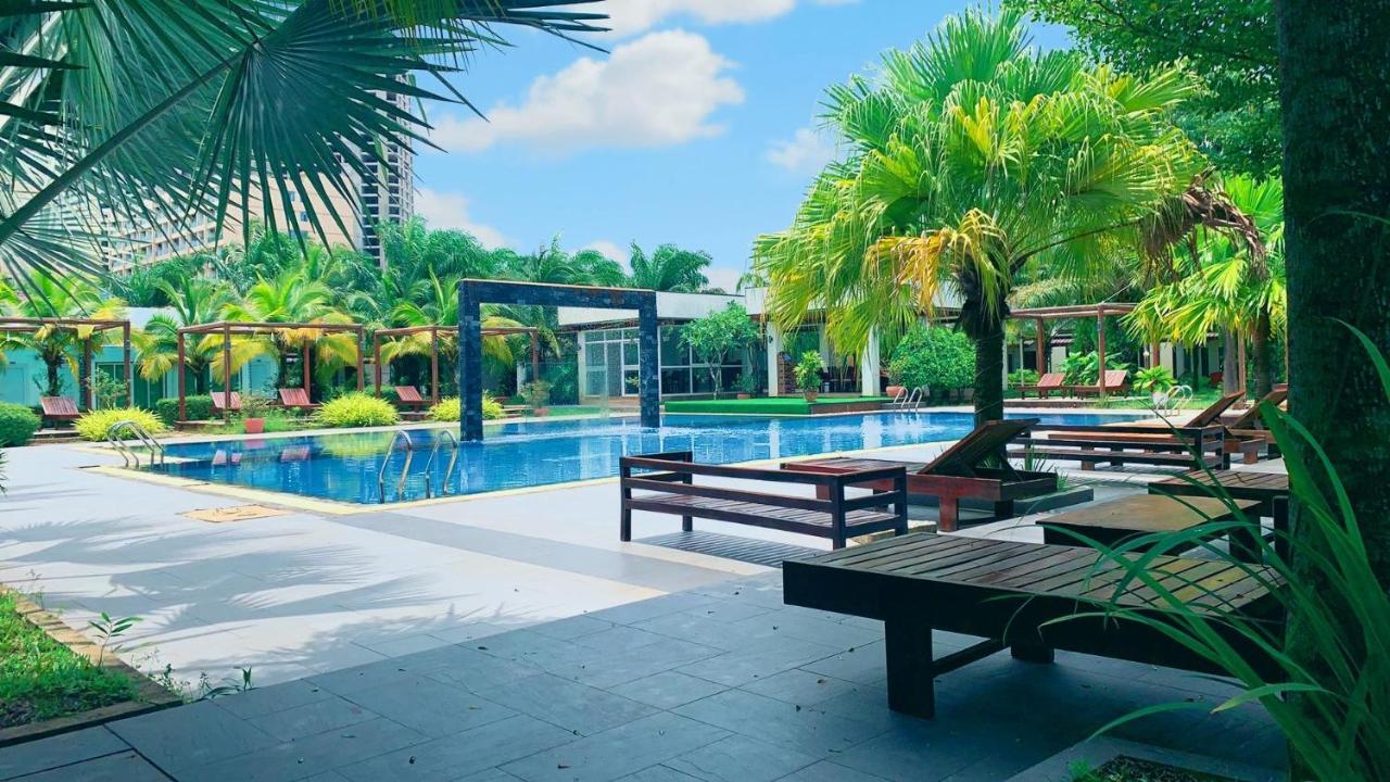 Twin Palms Resort Sihanoukville Exterior foto