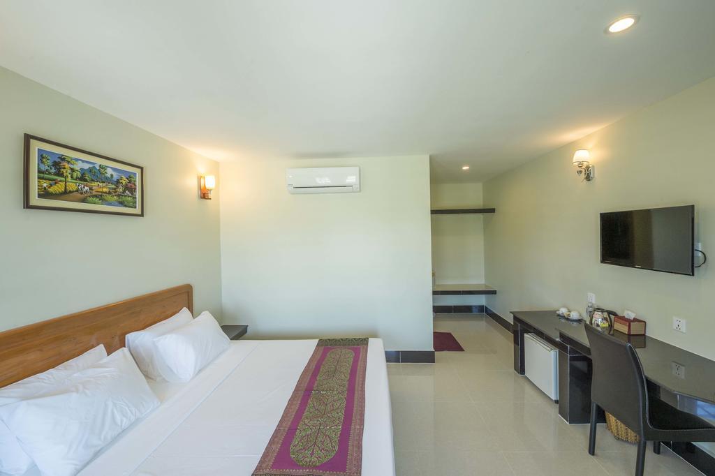 Twin Palms Resort Sihanoukville Exterior foto