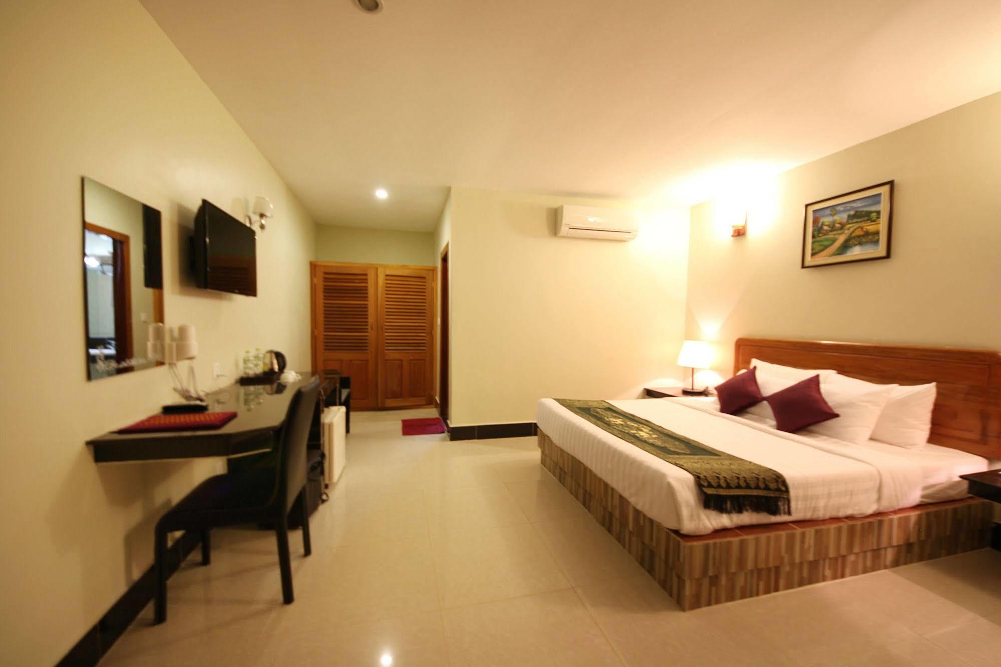 Twin Palms Resort Sihanoukville Exterior foto