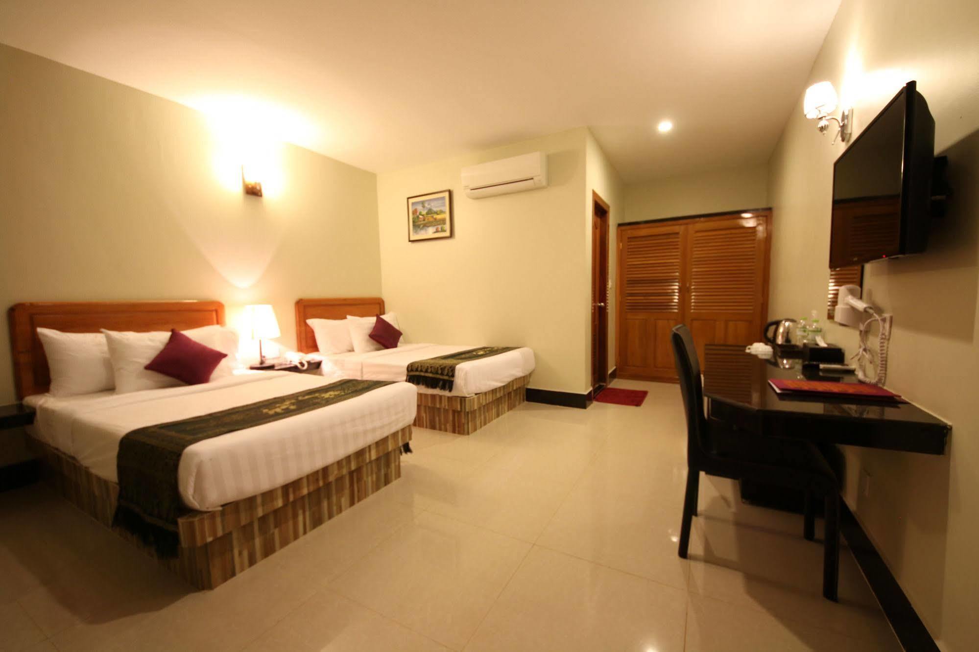 Twin Palms Resort Sihanoukville Exterior foto